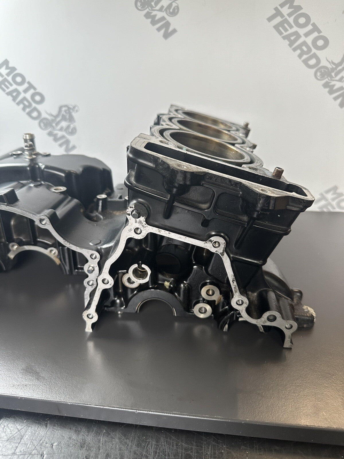TRIUMPH SPEED TRIPLE 1050 2011 - 2015 ENGINE UPPER CRANK CASE Top Crank Case