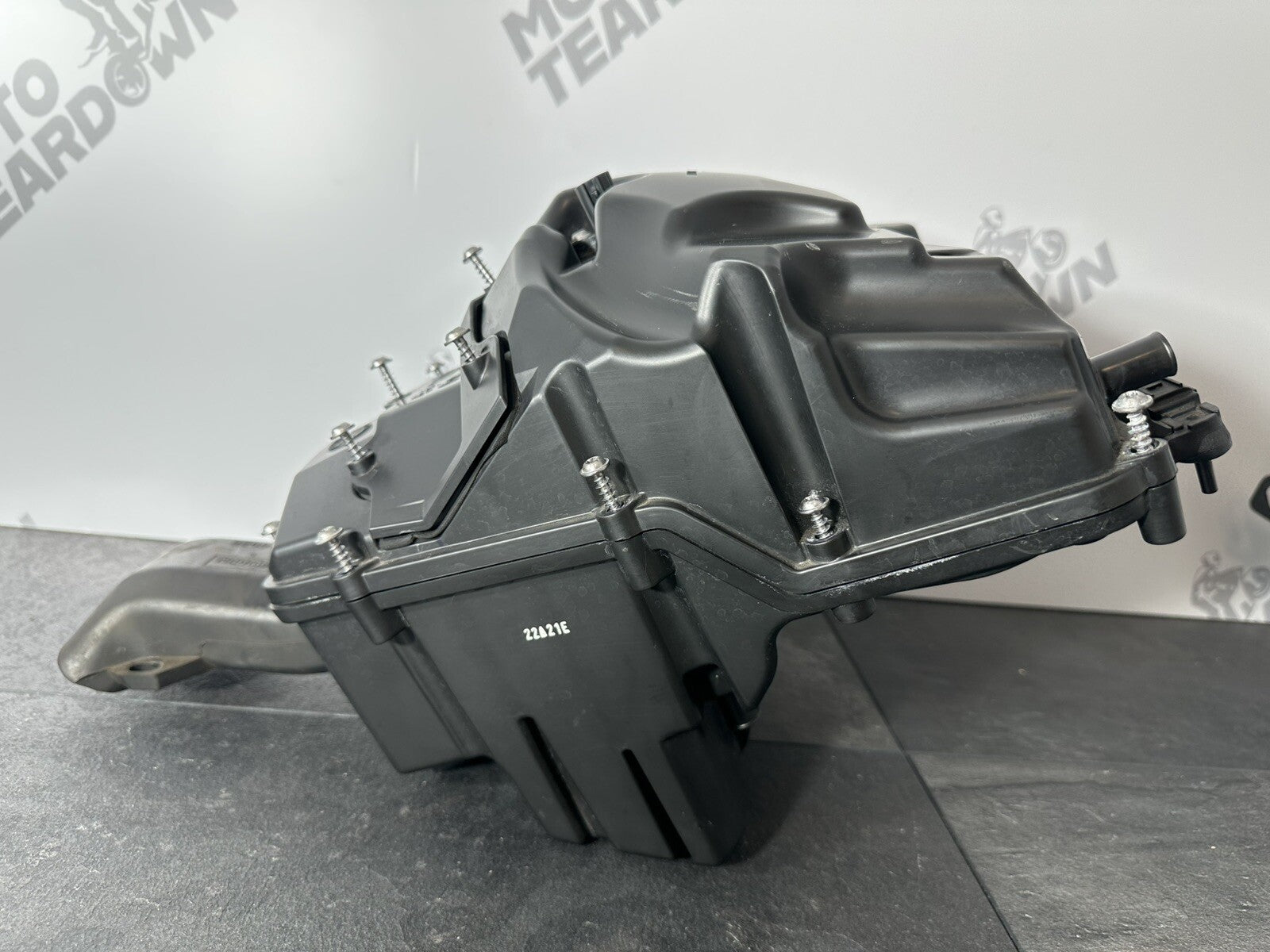 Triumph TIGER 900 GT PRO 2022 Airbox Air Filter Housing 6337 Miles 2020-2023