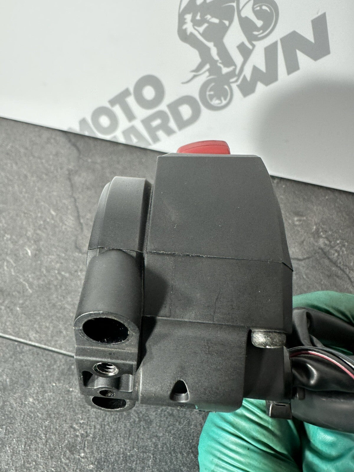 Suzuki GSXR 1300 2016 HAYABUSA Right Switchgear Kill Switch 18408 Miles OEM
