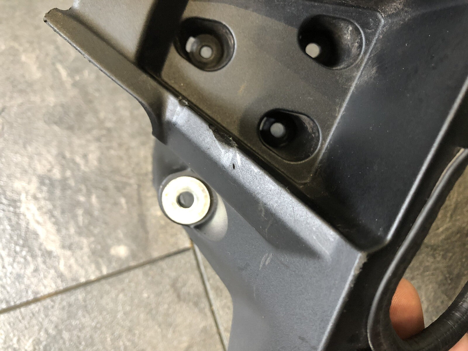 Yamaha MT10 SP 2018 Speedo Bracket Holder Front Bracket Only 5800 Miles OEM