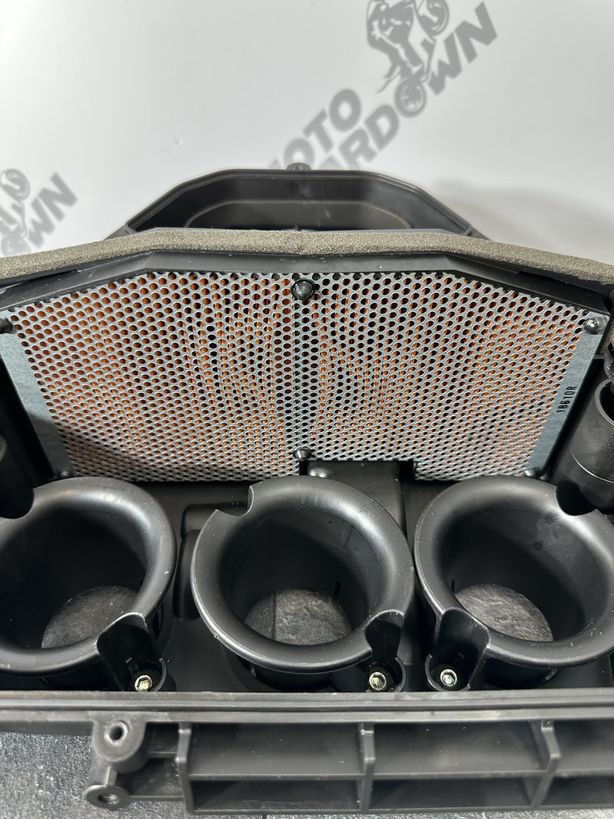 Triumph Street Triple 675 R 2015 Airbox & Air Filter 2013-2016 16470 Miles OEM