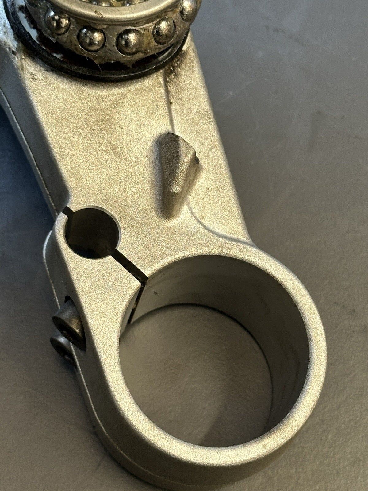 Triumph Street Triple 765S Bottom Yoke Steering Stem Lower Yoke *SLIGHTLY OUT*