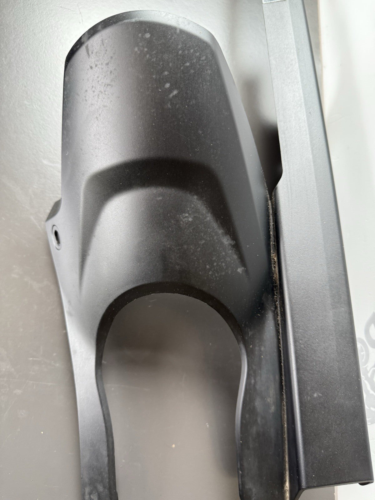 TRIUMPH TRIDENT 660 Rear Mudguard Rear Hugger Chain Guard 2021-2024 T2053300 OEM