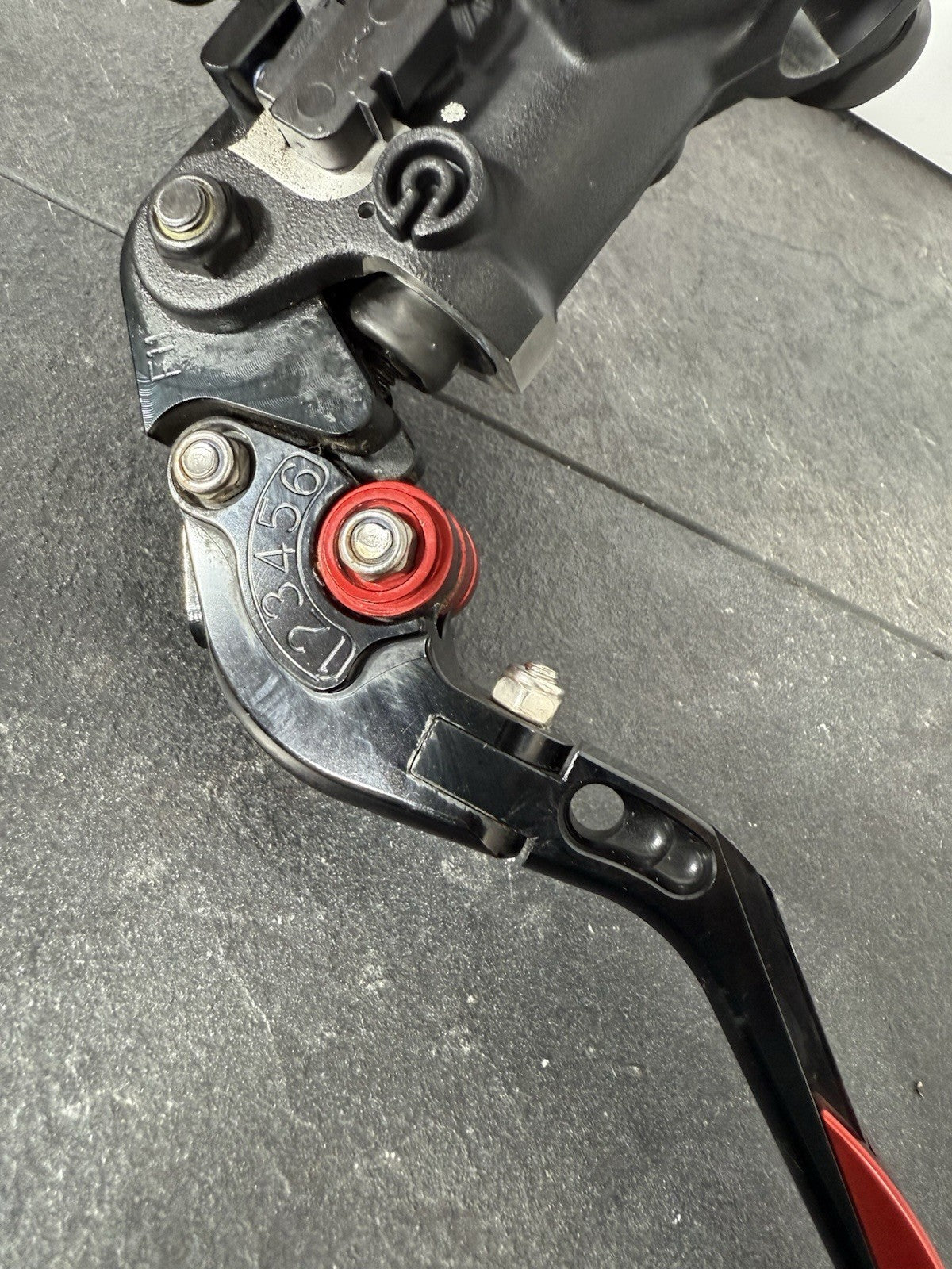 e4a487c0-6c18-4ef0-9a1f-43ca18426fc0