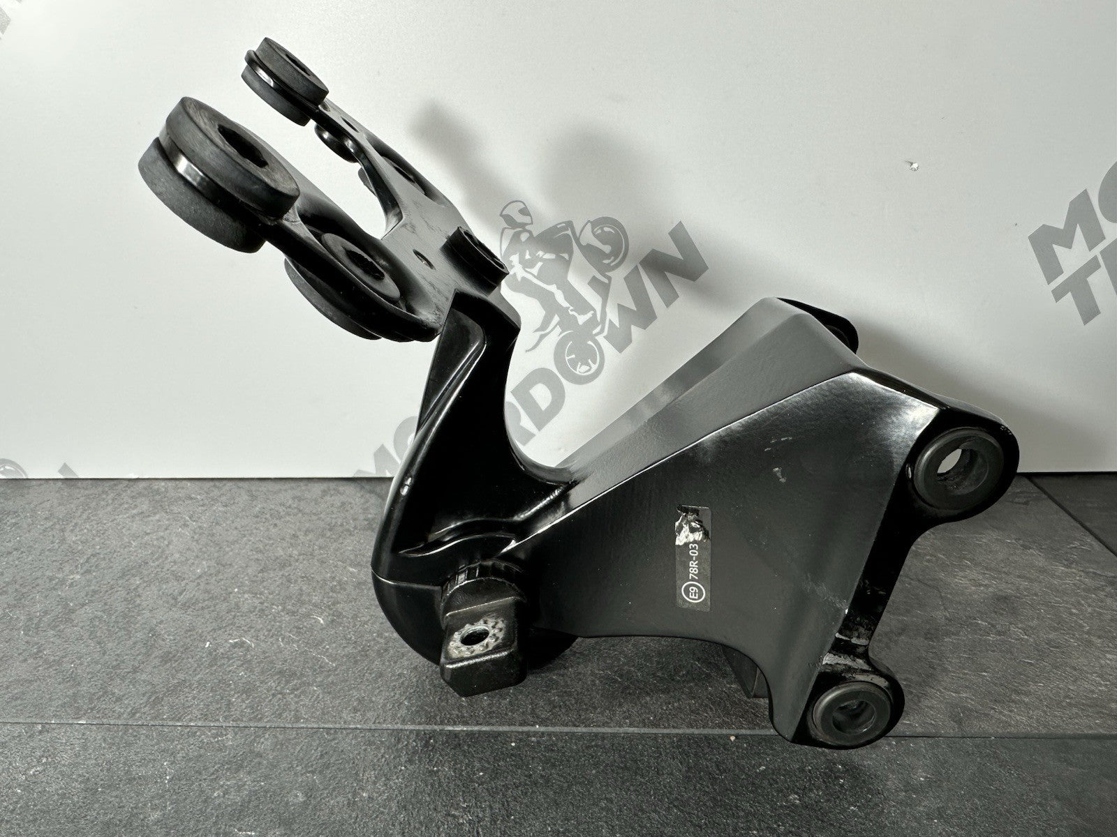 Triumph Street Triple 675 R 2015 Clock Stay Top Bracket 16470m 2013-2016 OEM