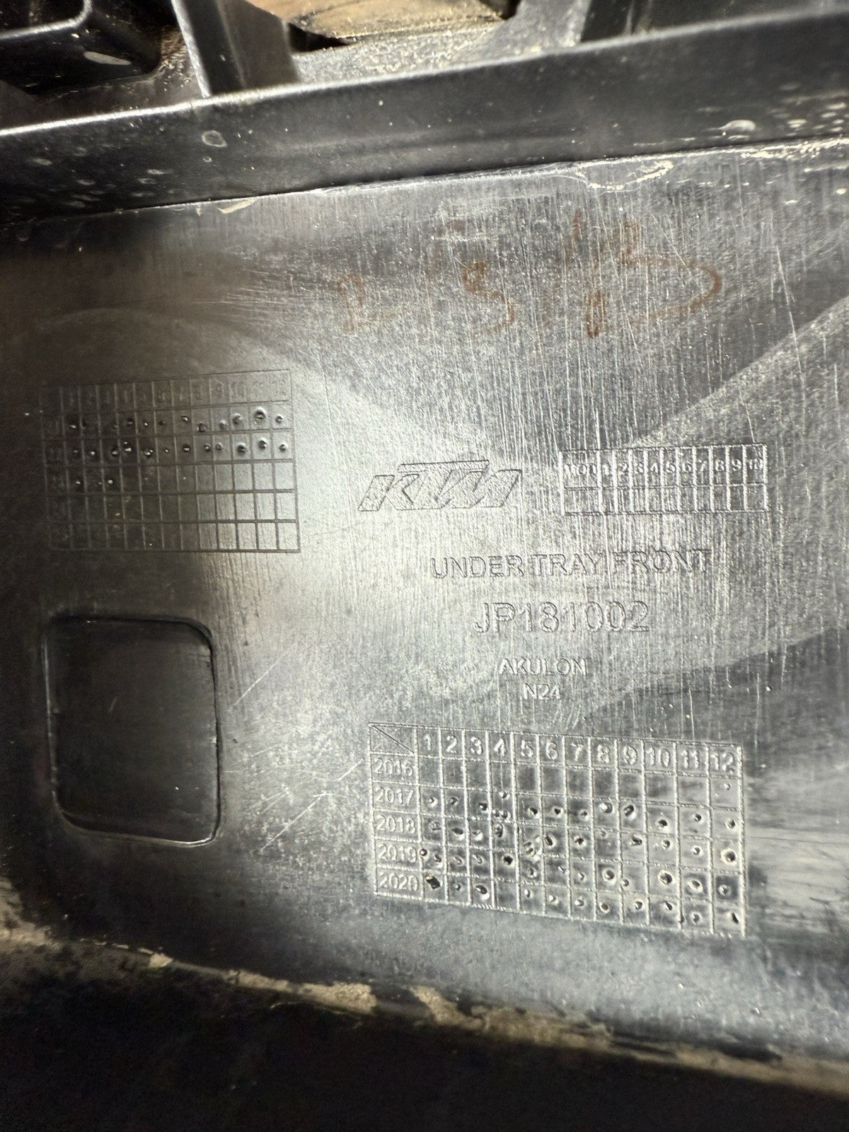 26528fce-d08f-4cda-999a-de3b113f1309