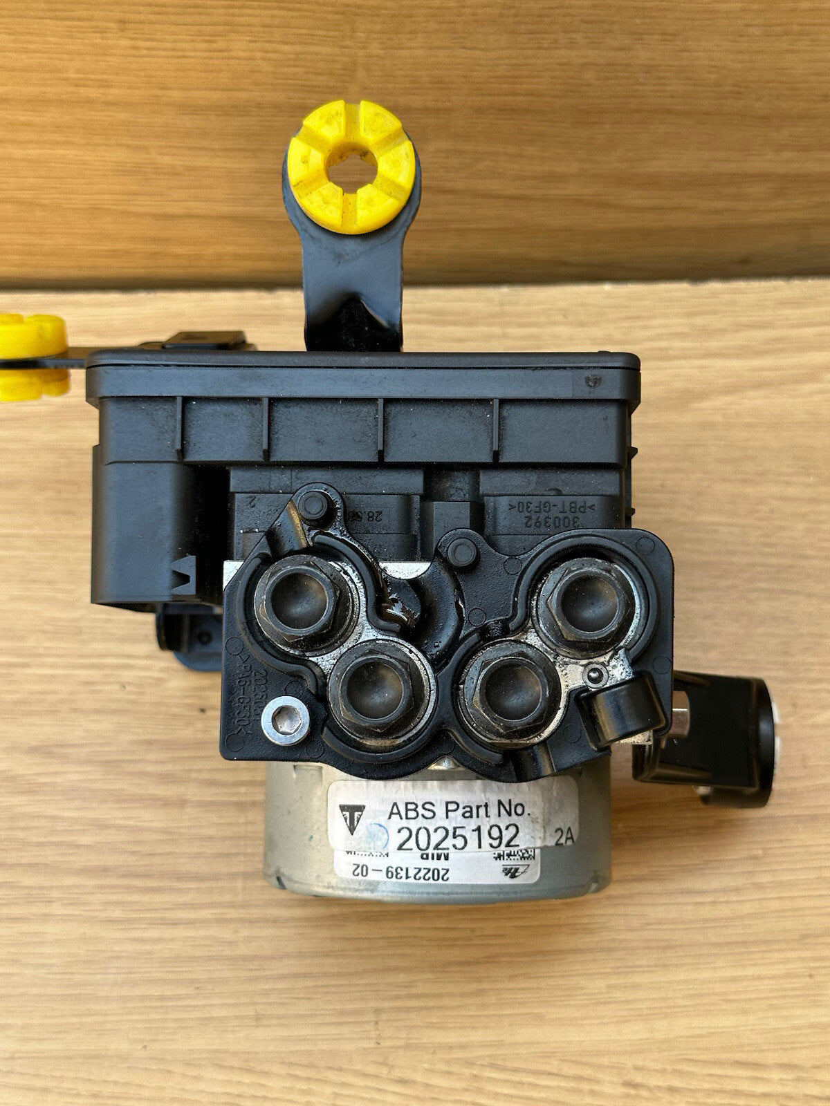 TRIUMPH SPEED TRIPLE 1200 RS 1200 RR ABS Pump - T2025192 OEM 2022 1200RS PUMP