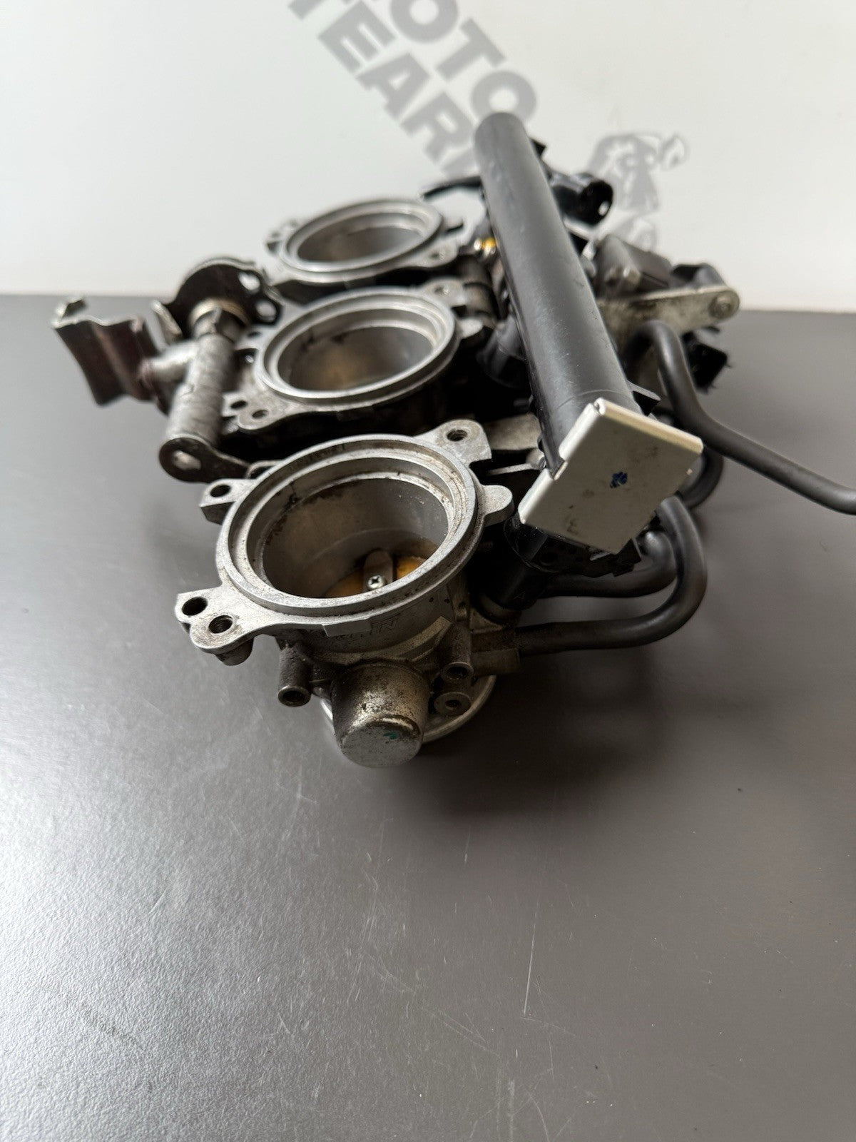 Triumph Street Triple 675R throttle bodies & fuel injectors 2013 - 2017 OEM