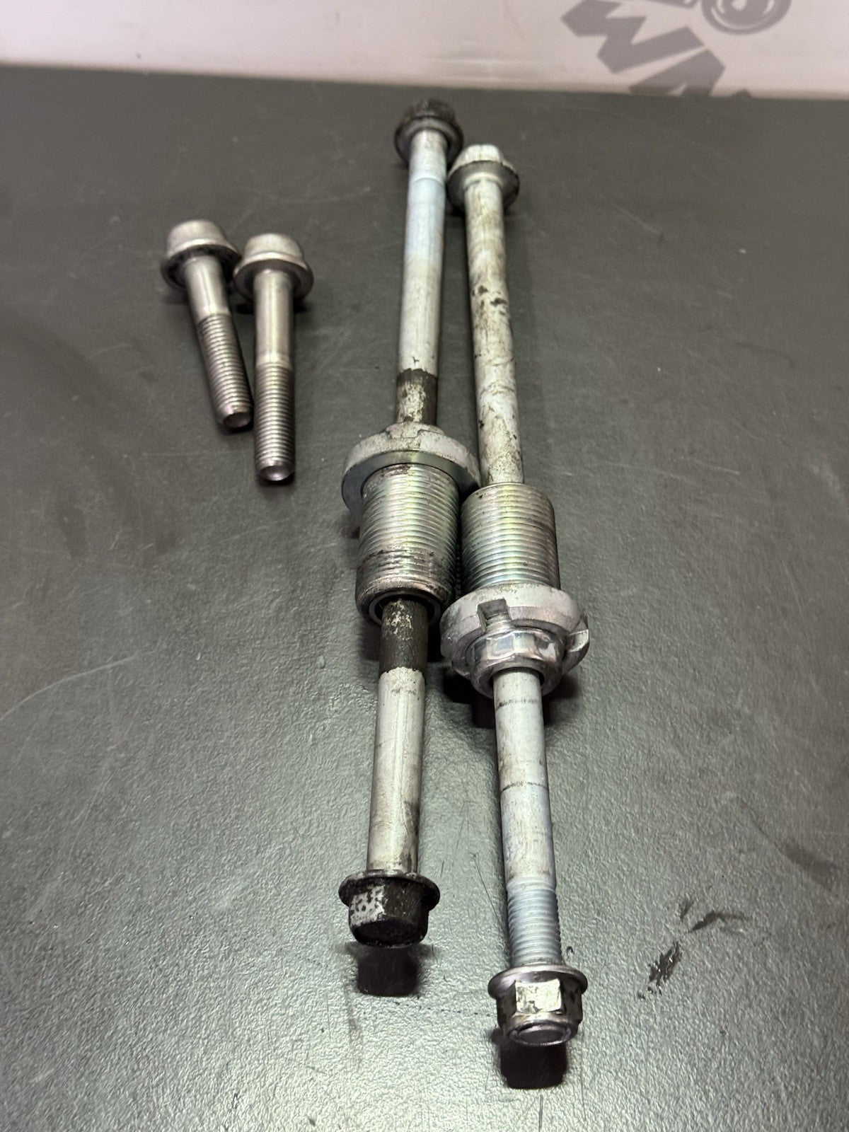 e6ad8966-5a06-4e80-a1ca-b994adae0040