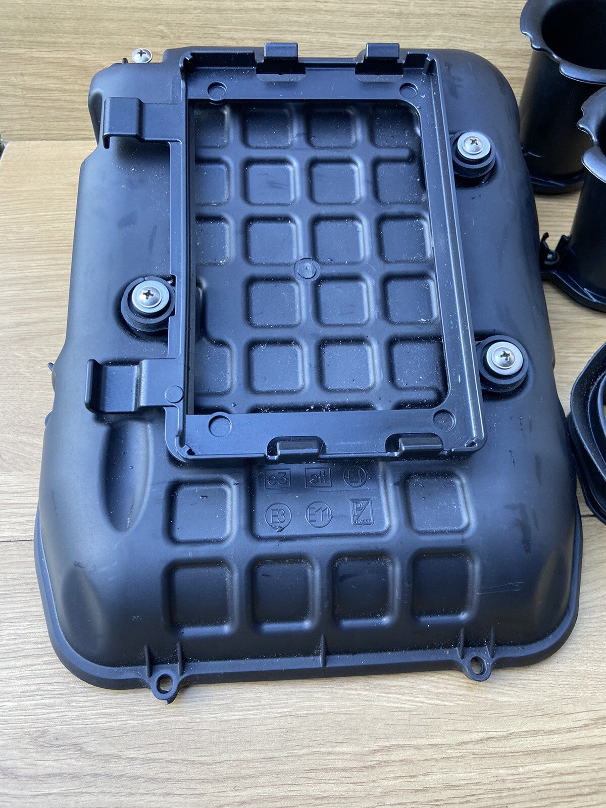 APRILIA TUONO V4 1100 FACTORY Top Part Of AIR BOX Trumpets 2019 OEM SPARES