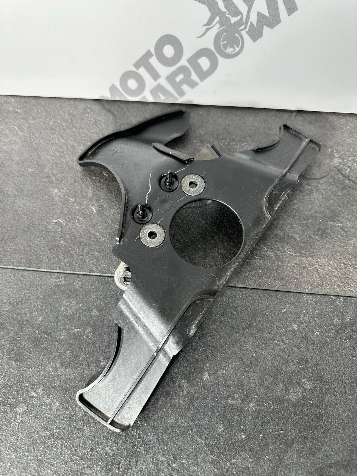 Yamaha R7 690 2024 Lower Yoke Splash Guard Infill Only 1784 Miles 2022 2023 OEM