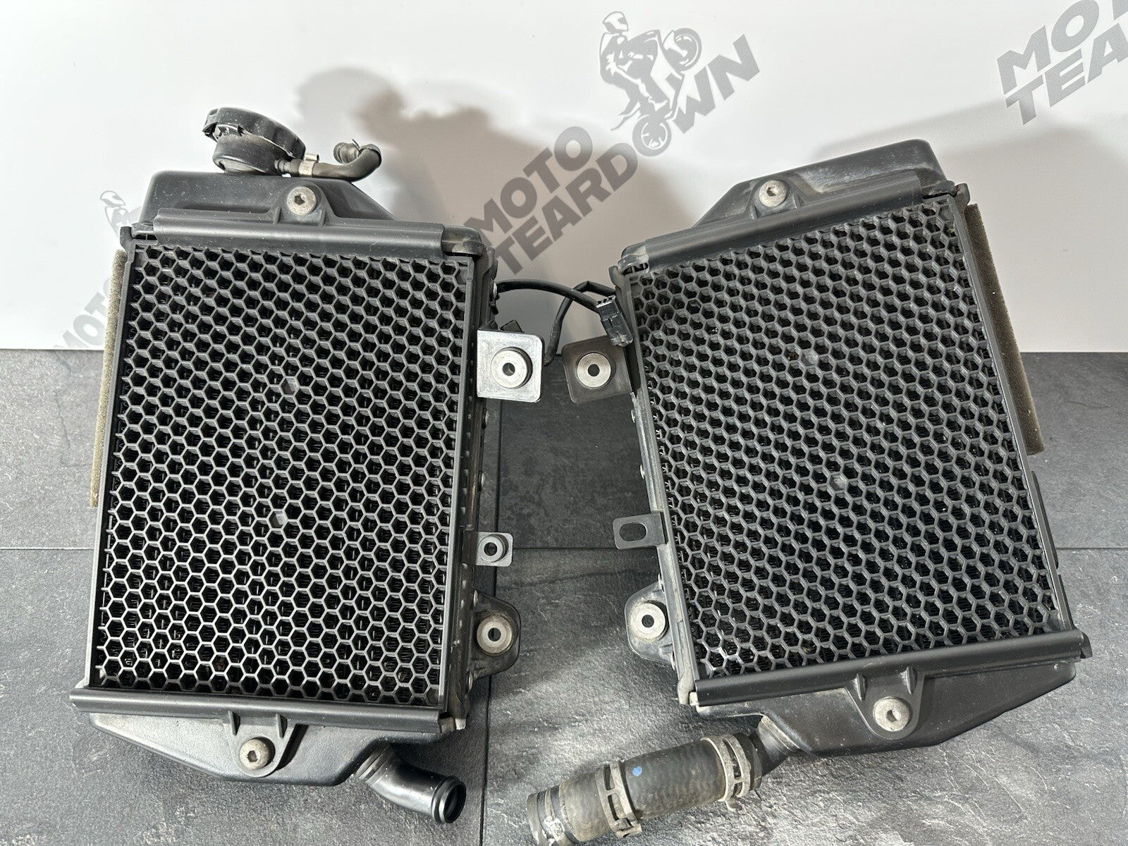 Triumph TIGER 900 GT PRO 2022 Radiators Left Right Radiator 6337 Miles 2020-2023