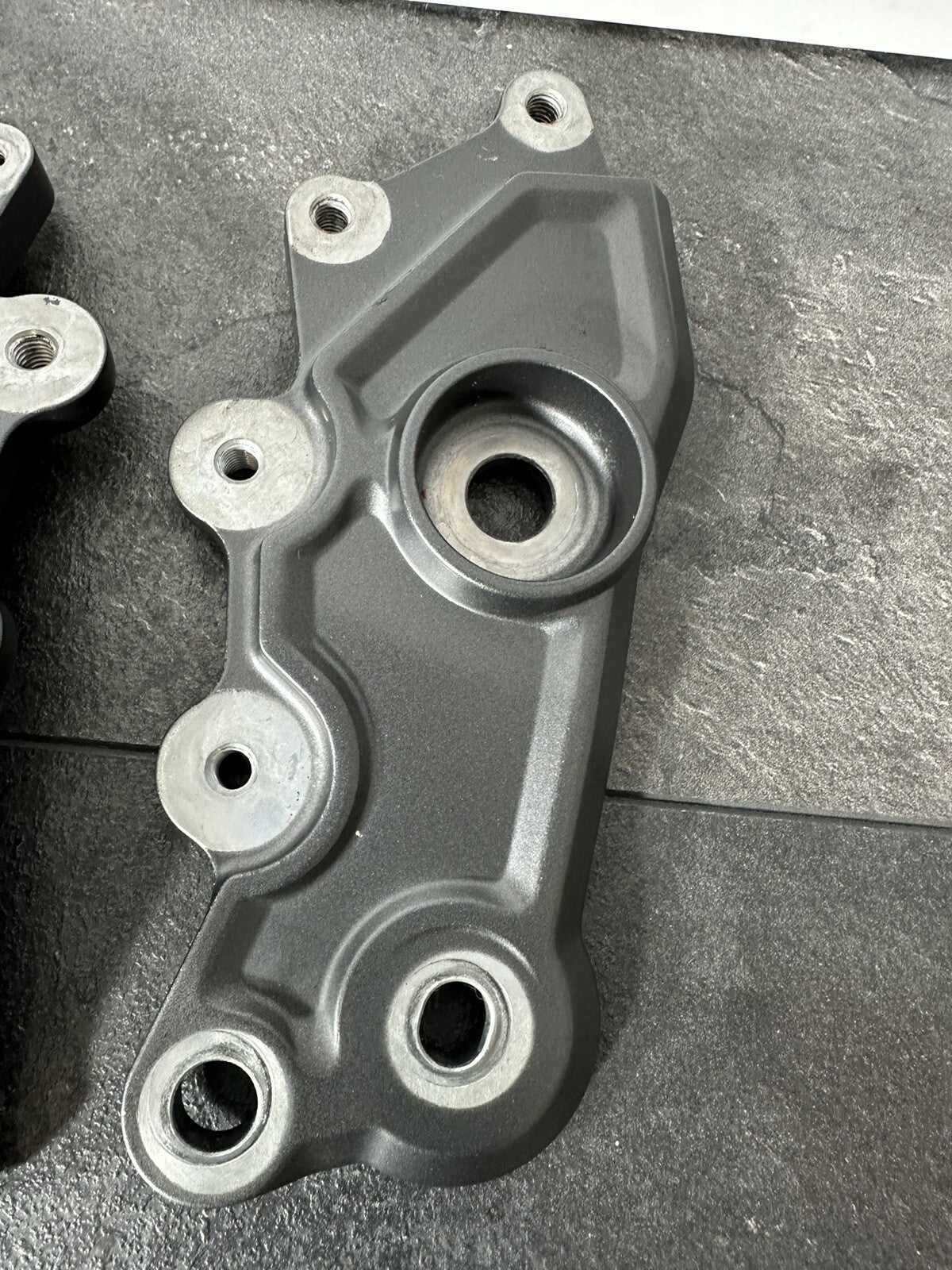 Yamaha R7 690 2024 Lower Frame Bracket Adapter Left & Right 1784 Miles 2022 2023