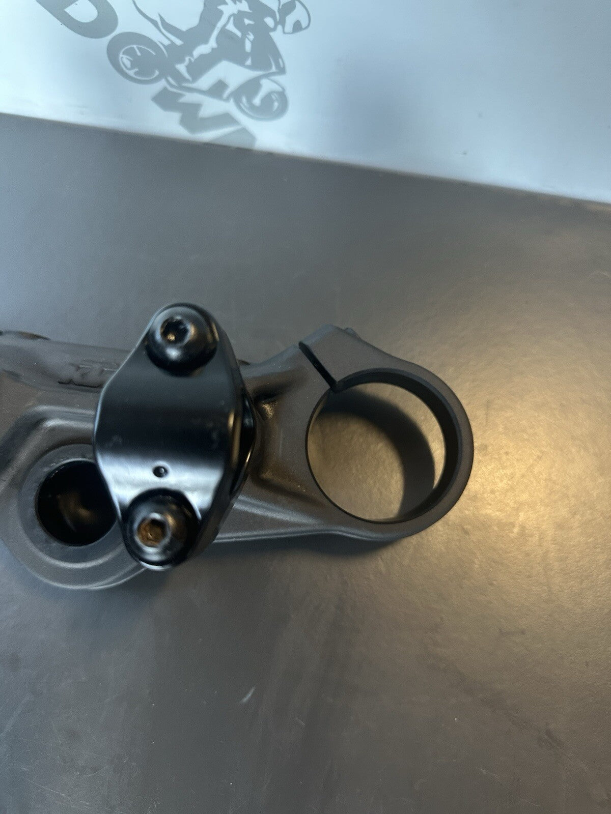 KTM 125 Duke top yoke Top Clamp Upper Yoke Upper Clamp 2024- Only 51 Miles OEM
