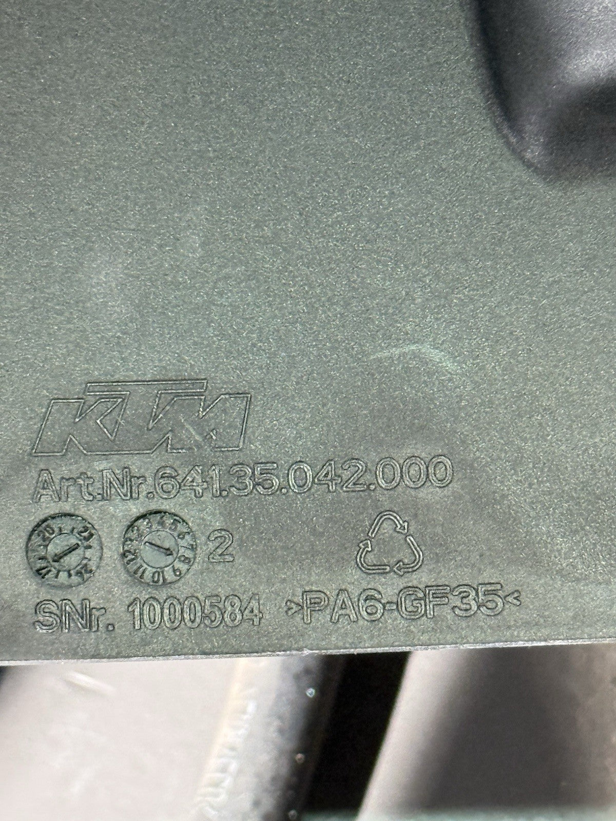 cb5df975-8def-49c2-b04c-1b8cce832395