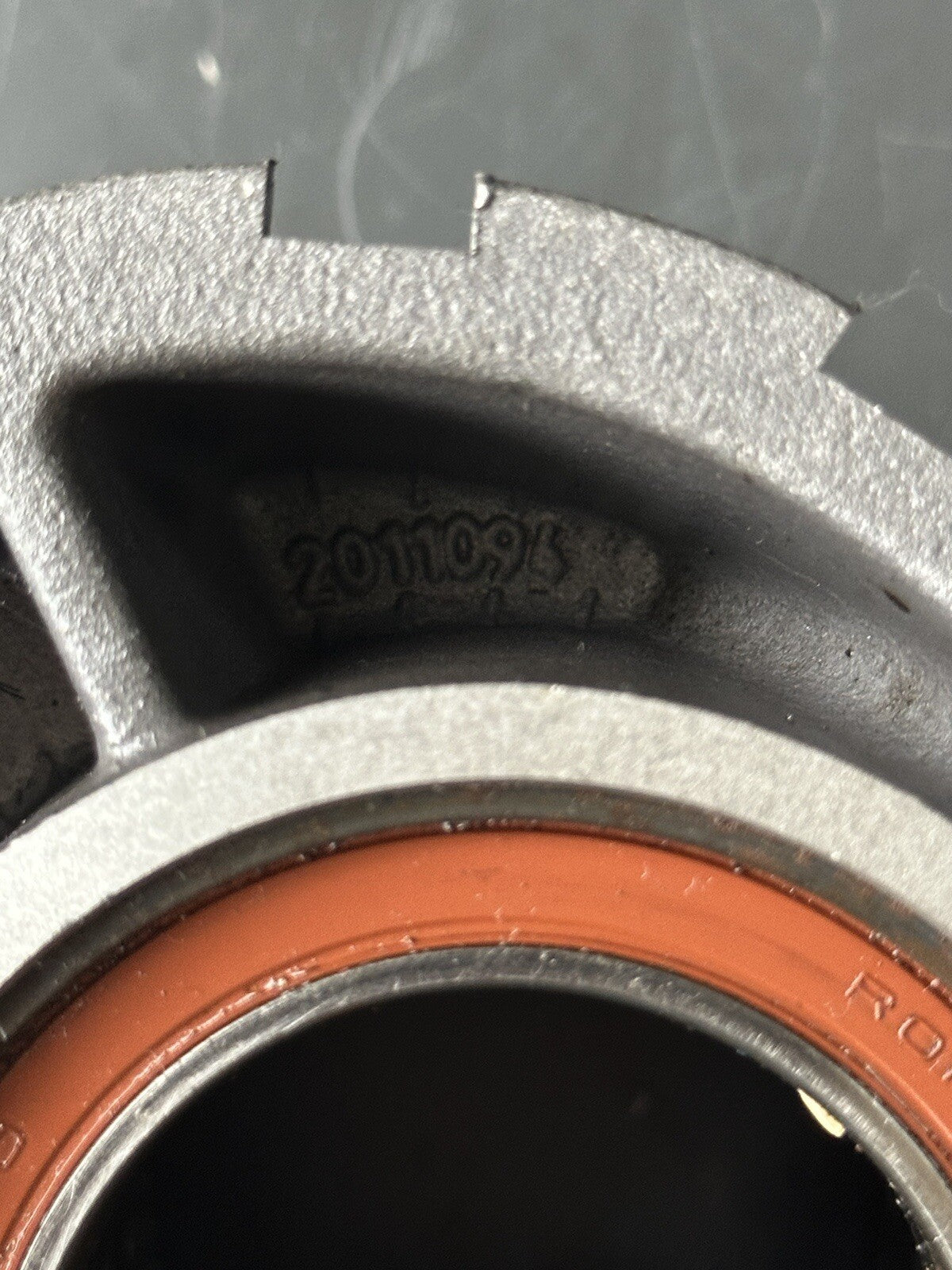Triumph Speed Triple 1200 RR 2022 rear eccentric drive hub