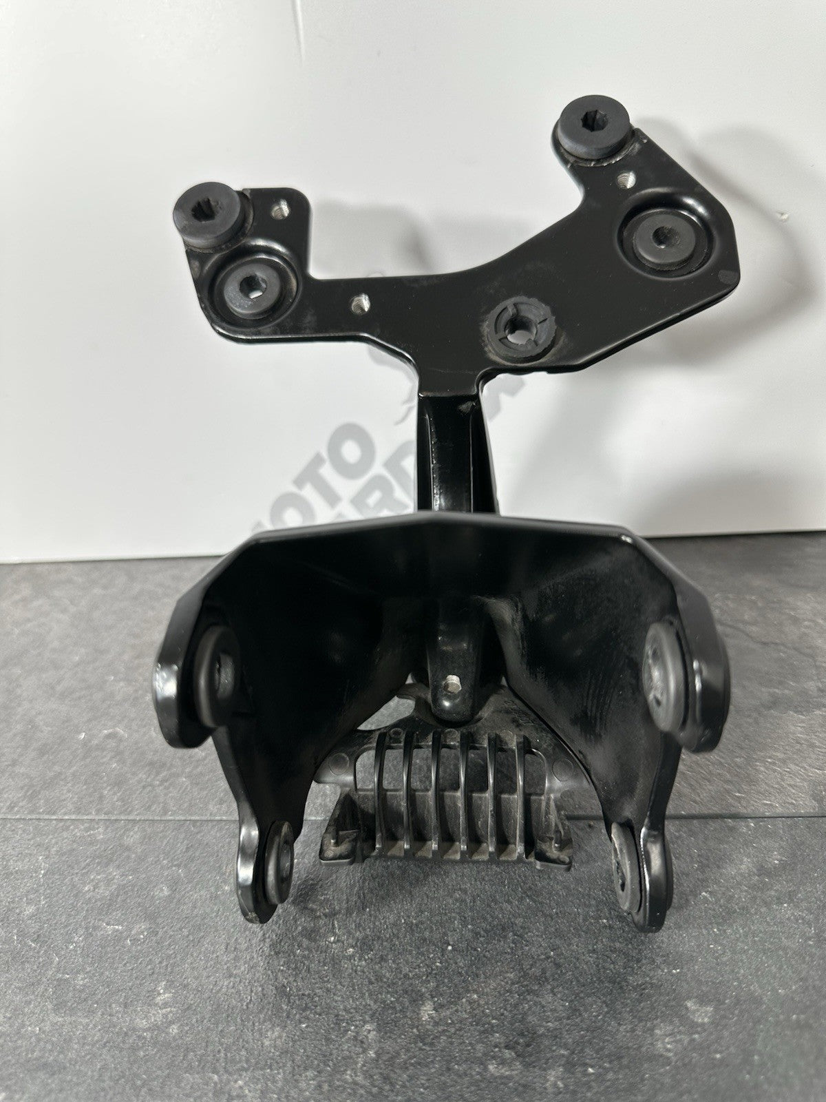 Triumph Street Triple 675 R 2015 Clock Stay Top Bracket 16470m 2013-2016 OEM