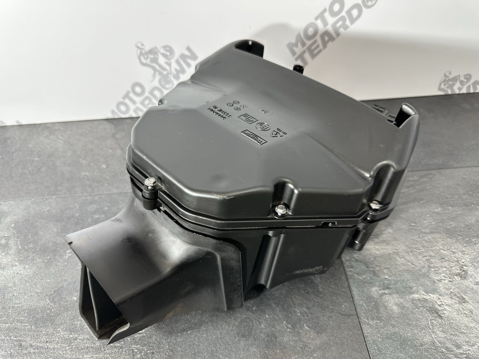 Triumph Street Triple 675 R 2015 Airbox & Air Filter 2013-2016 16470 Miles OEM