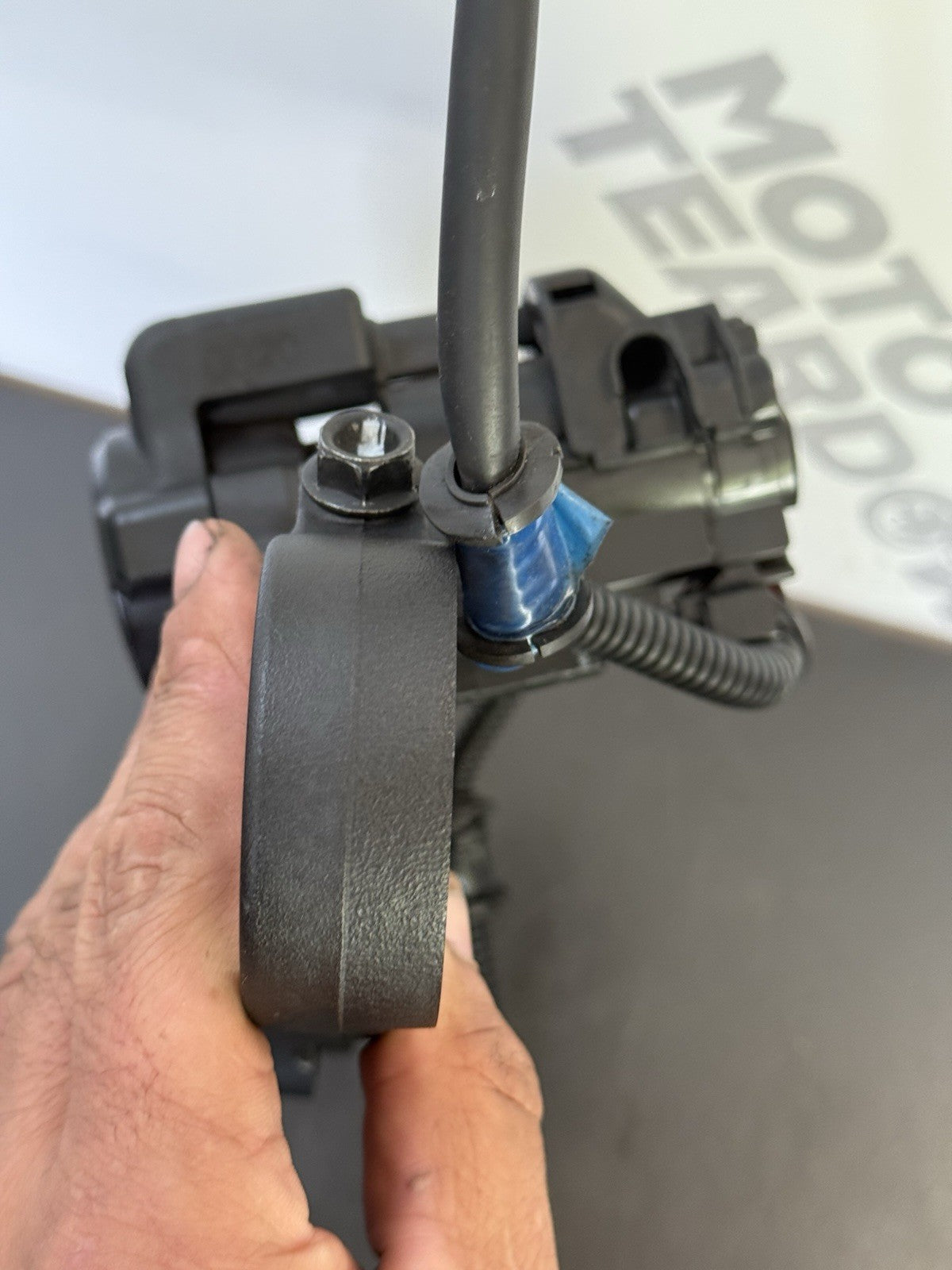 ab05cfdf-40e8-4ea3-bc05-fd7e0edd8512