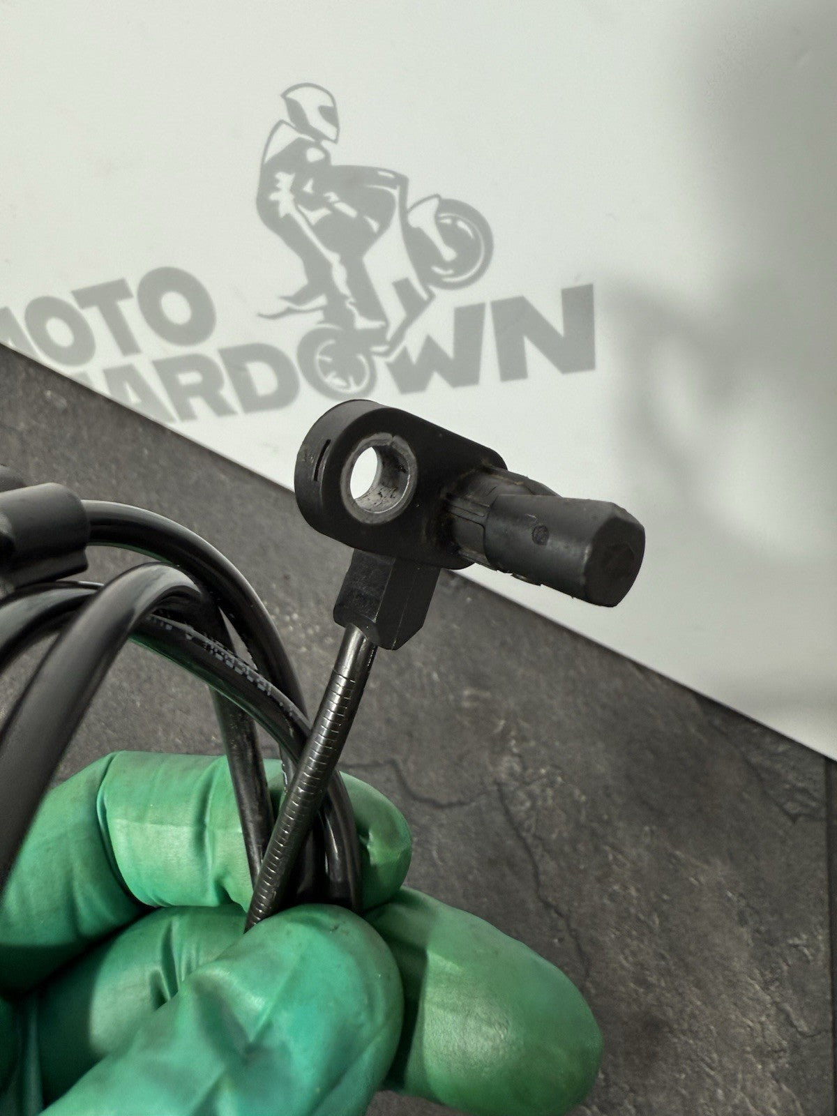 ecb59174-bea3-4f40-8786-40a781be20e1