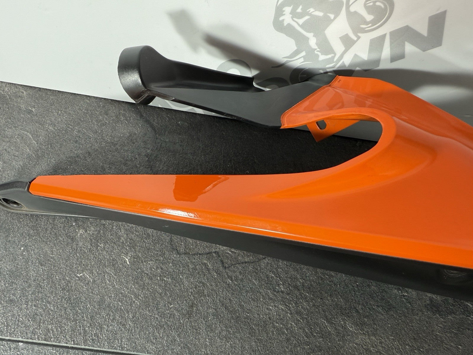 d1b6976a-a2a2-4d39-a5b9-d702888cf4cd