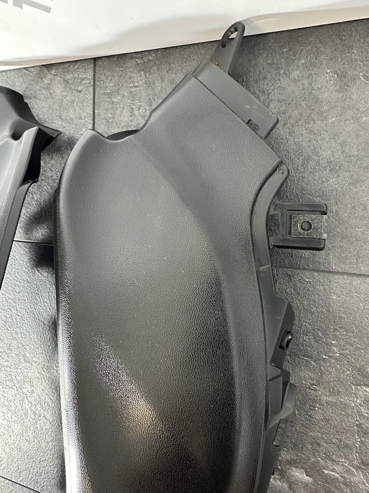 Suzuki GSXR 1300 2016 HAYABUSA Side Fairing Infill Tank Panels 18408 Miles OEM