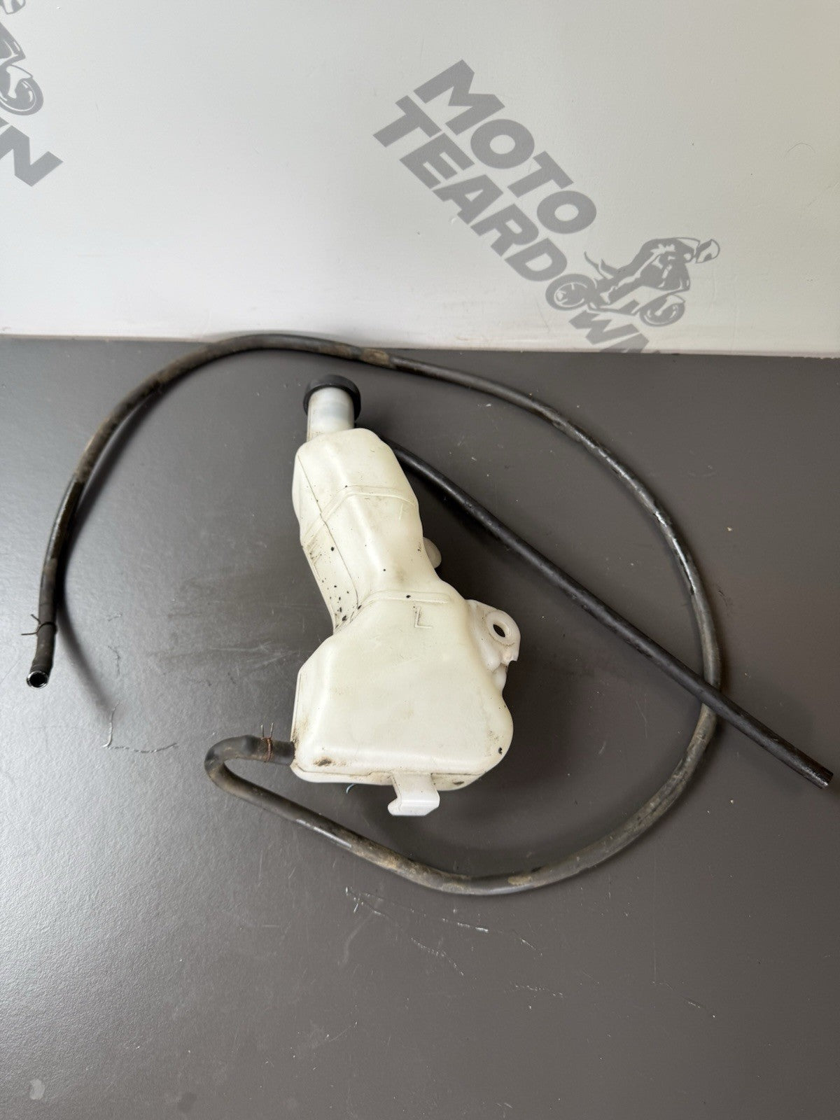 Suzuki GSXS 125 Water Coolant Header Bottle Radiator Coolant Bottle 2017-2021