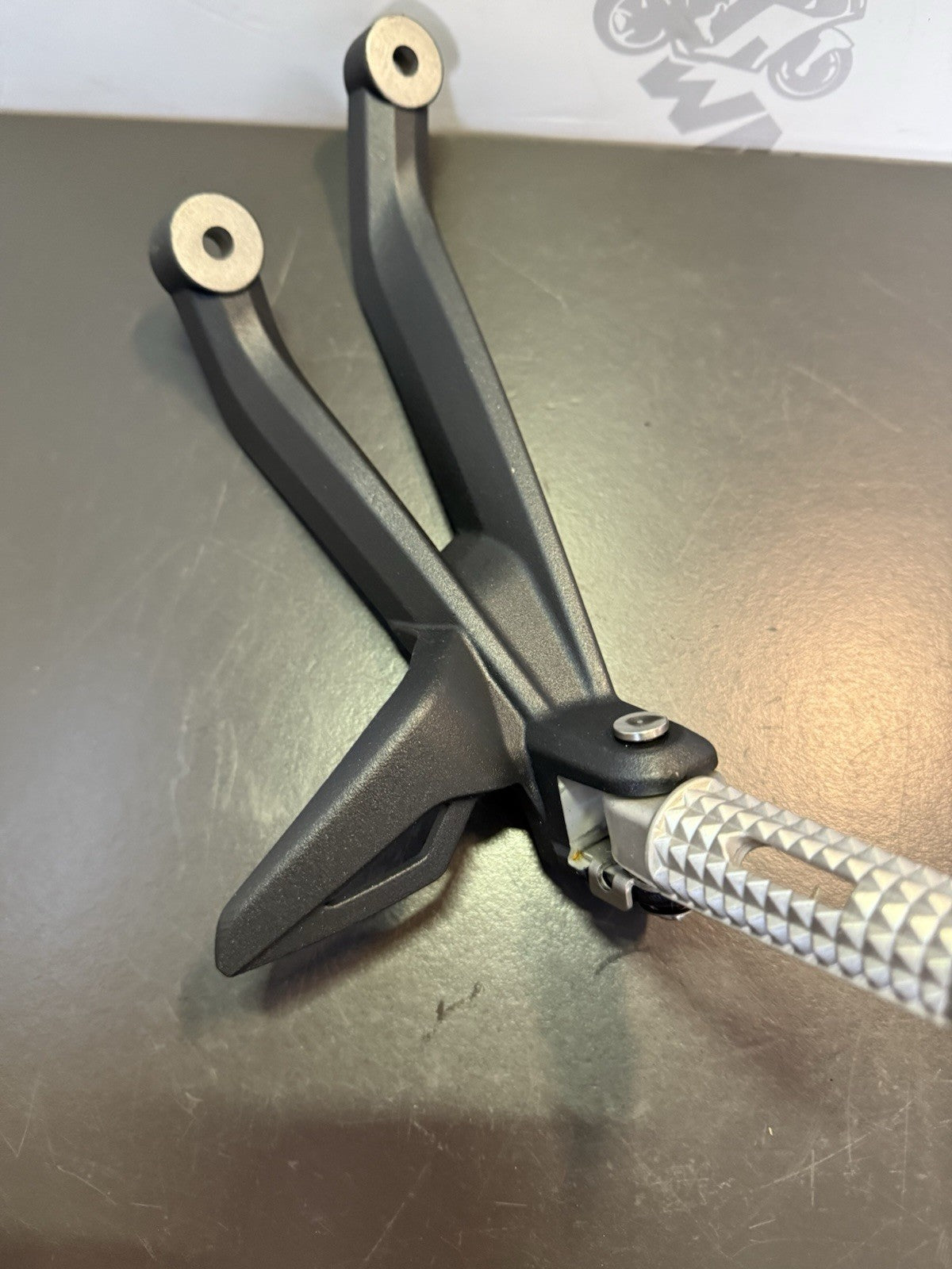 9aef8da5-f0c9-49e9-a901-3605fb888f5f