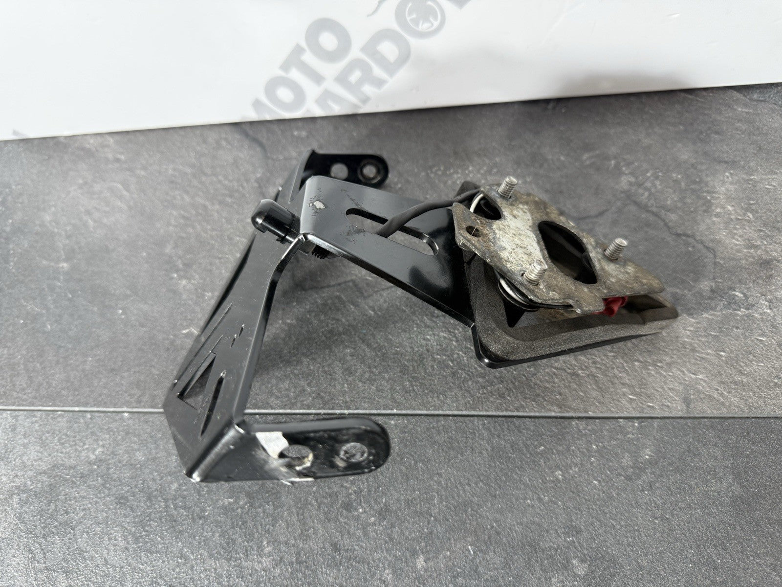 12f4c536-86ac-4573-9f2e-0b9e9ad283ab