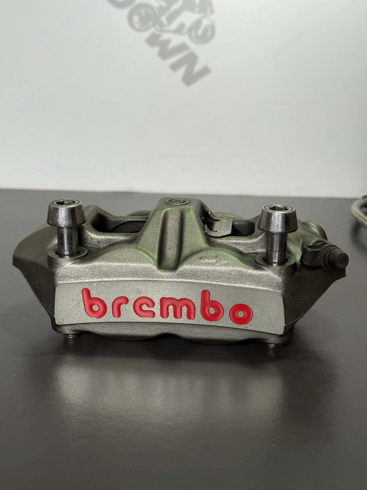 0b8586ef-0de8-40f6-a39f-520316780a49