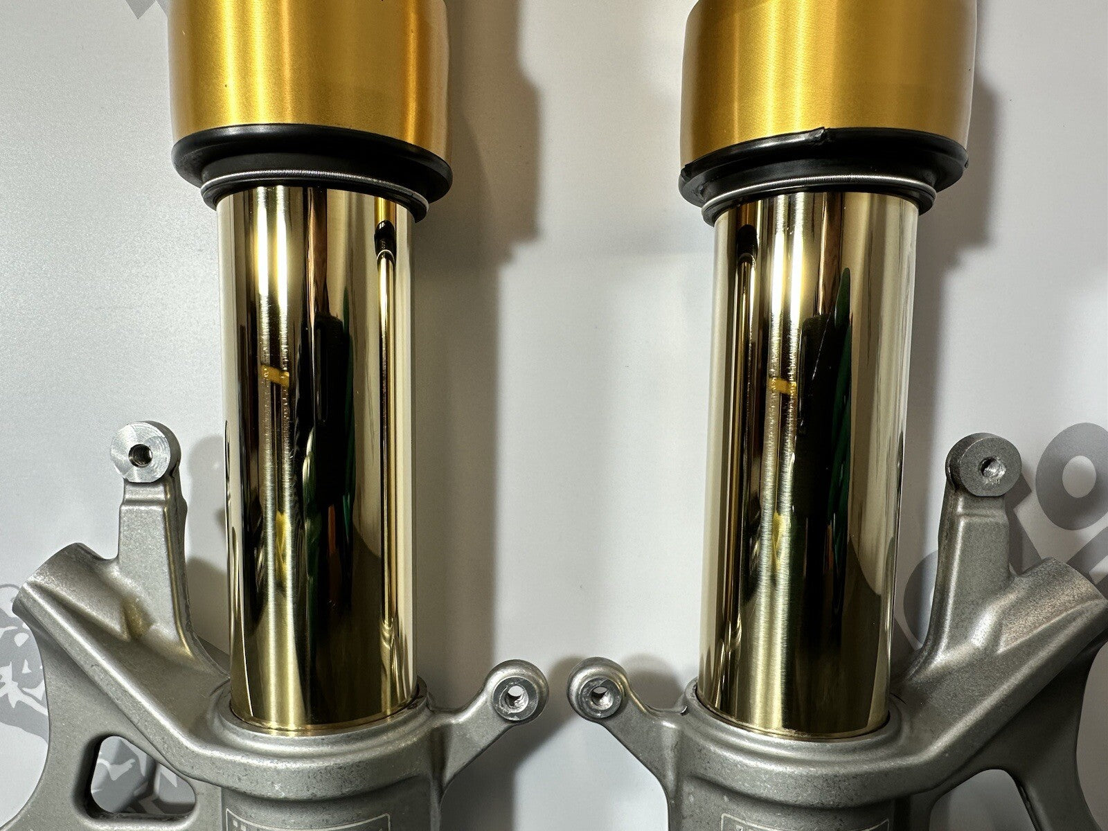 Aprilia Tuono V4 1100 Ohlins Front Forks Suspension 9105 Miles Ohlins Forks OEM