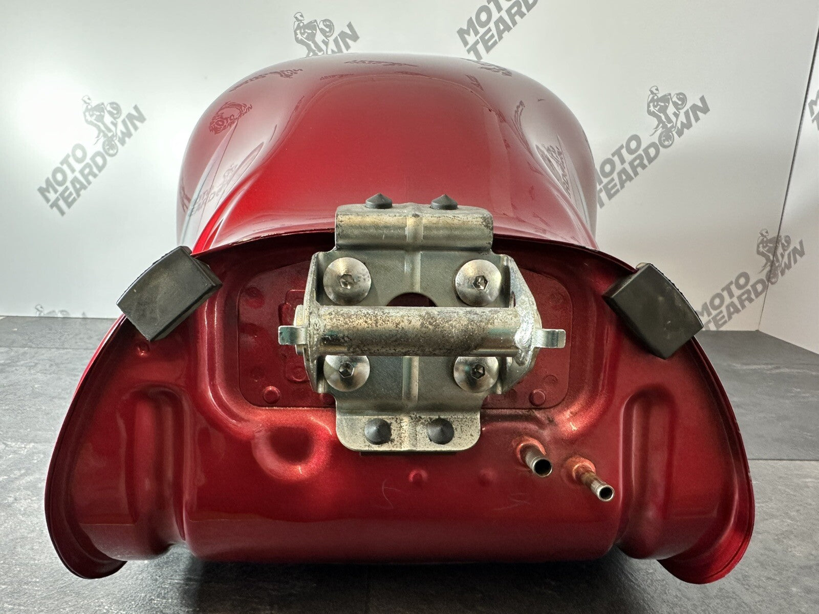 Suzuki GSXR 1300 2016 HAYABUSA Fuel Tank Petrol Tank 18408 Miles OEM *UK ONLY*