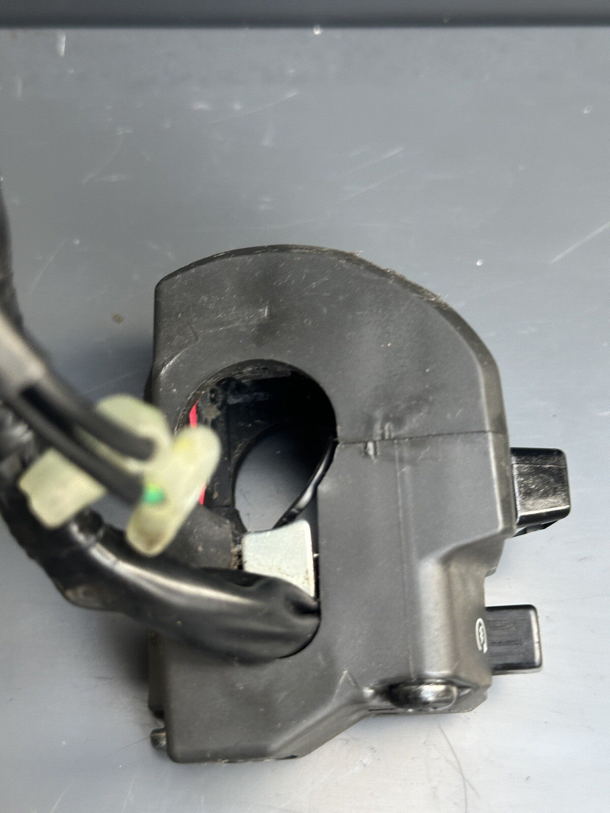 Yamaha YZF R7 690 right handlebar switchgear Right Switch SPARES REPAIR2022-2023
