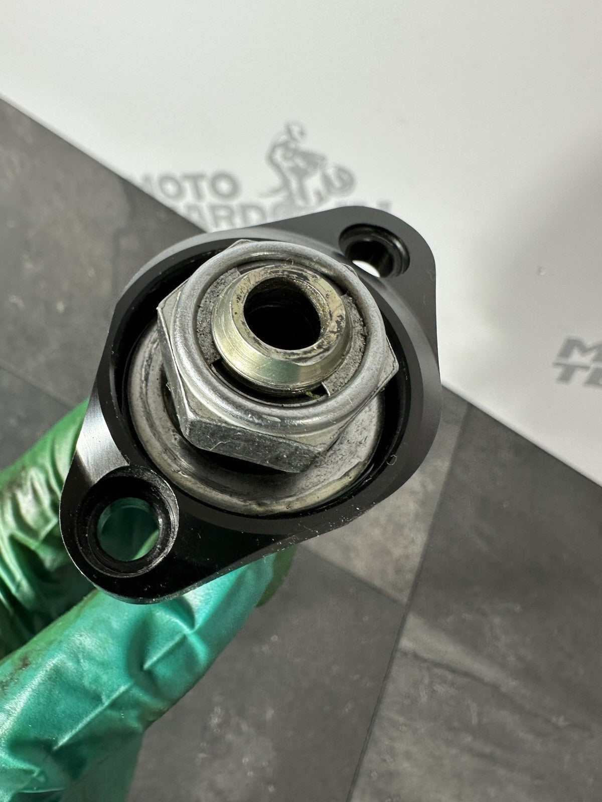 Triumph Street Triple 675 R 2015 Swingarm Spindle Bolt 2013-2016 16470 Miles OEM