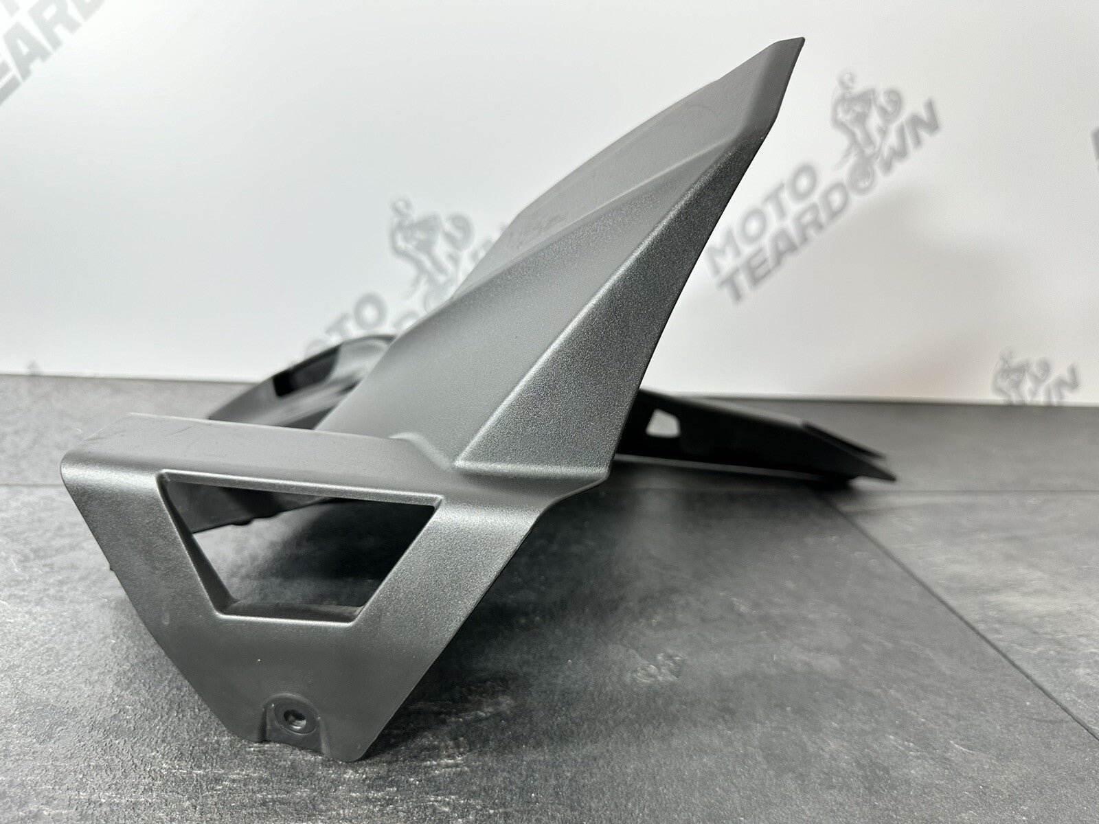 Kawasaki Z800 ABS 2016 Rear Wheel Hugger Mudguard 12691 Miles 2013-2018 OEM
