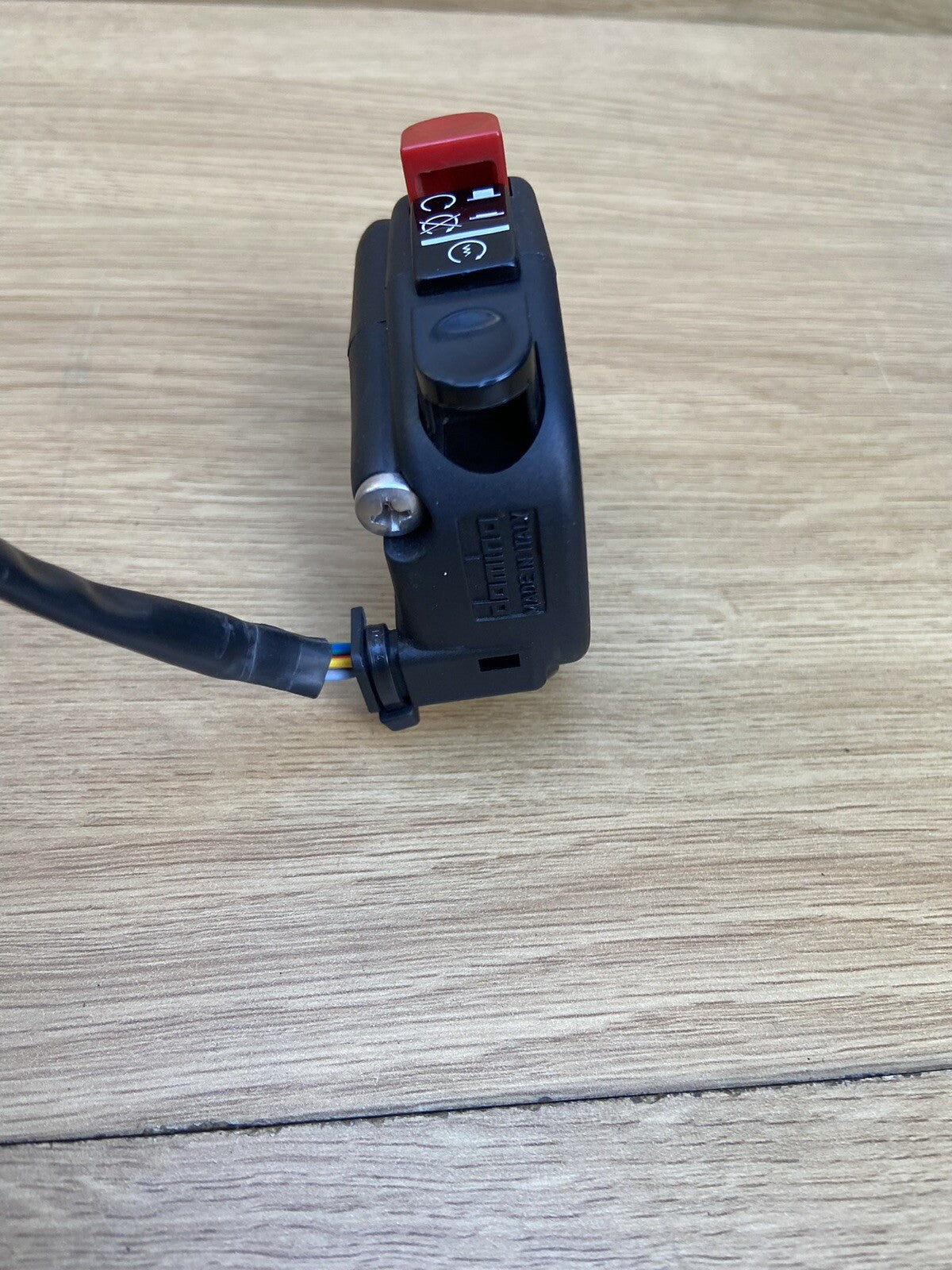 Aprilia Tuono V4 1100 Factory right hand handlebar kill switch SPARES / REPAIRS