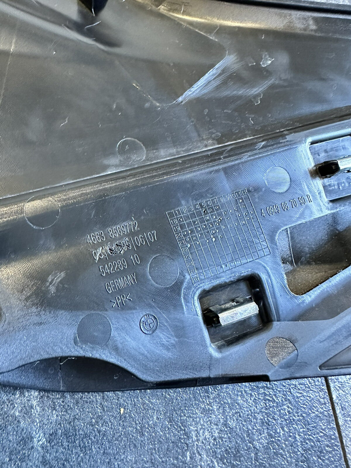 BMW S1000RR 2023 Tank Right Side Fairing Panel Cover 2019-2022 Gen 4 OEM J43386