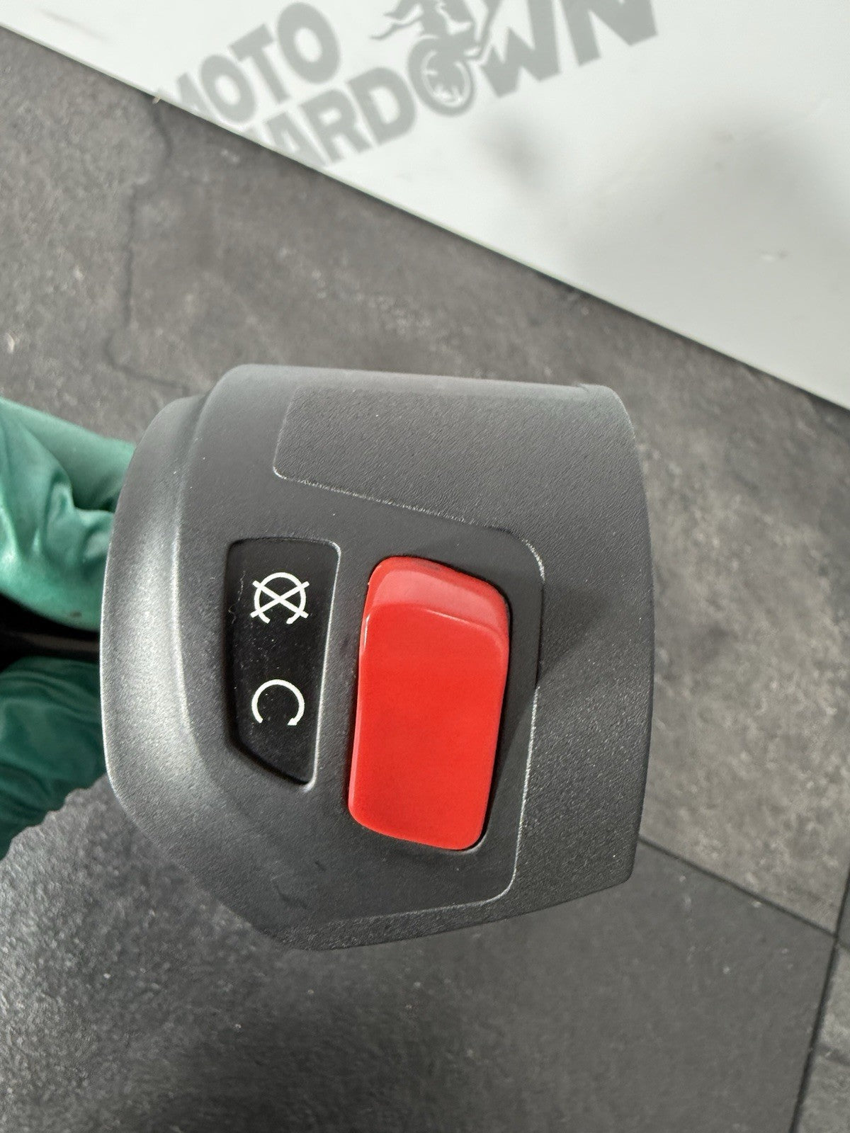 9b5bc1eb-26a2-4a25-9ba7-4df0b1b85448