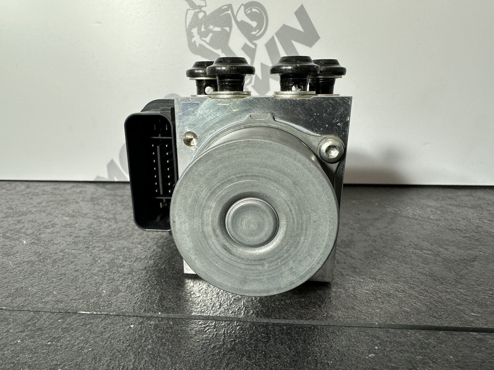 Yamaha R7 690 2024 ABS Pump Brake Actuator ADVICS 1784 Miles 2022 2023 OEM
