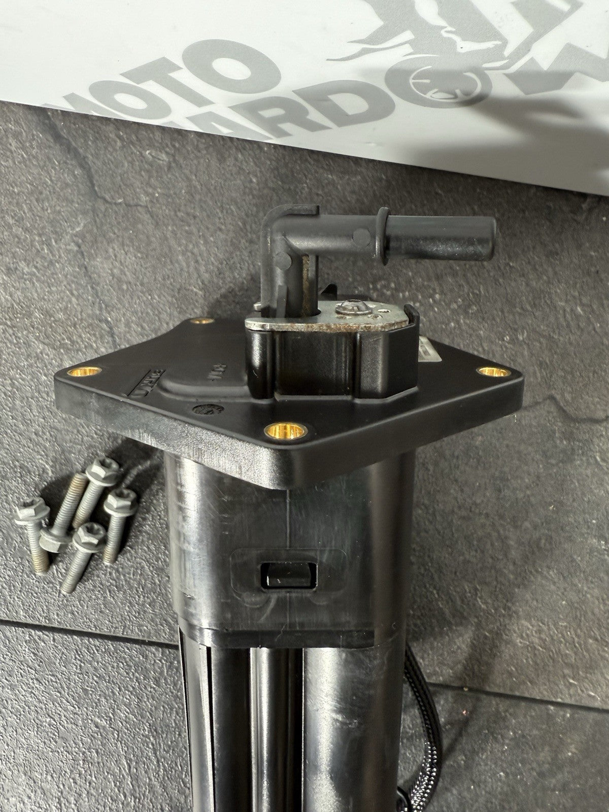 40dea4f6-fca8-400f-ad65-ab4bd156c86c