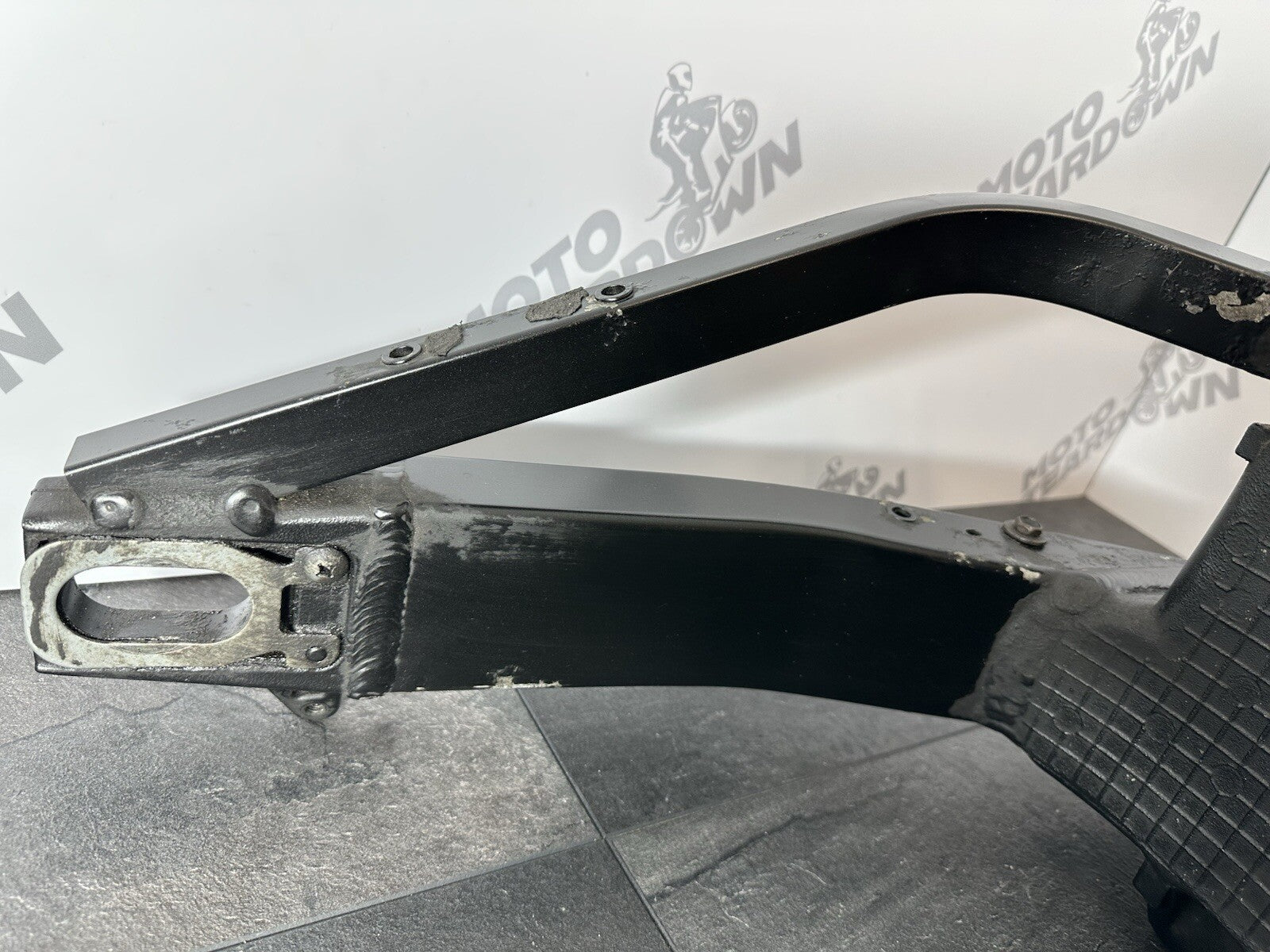 Suzuki GSXR 1300 2016 HAYABUSA Swingarm Rear Swinging Arm 18408 Miles OEM