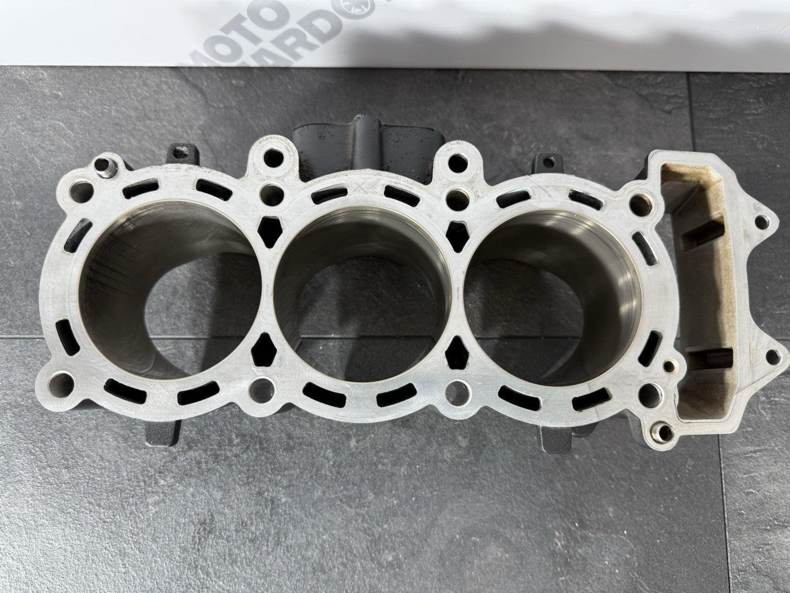 Triumph Street Triple 765 R 2017 Cylinder Block Casing 18498m 2018-2021 OEM