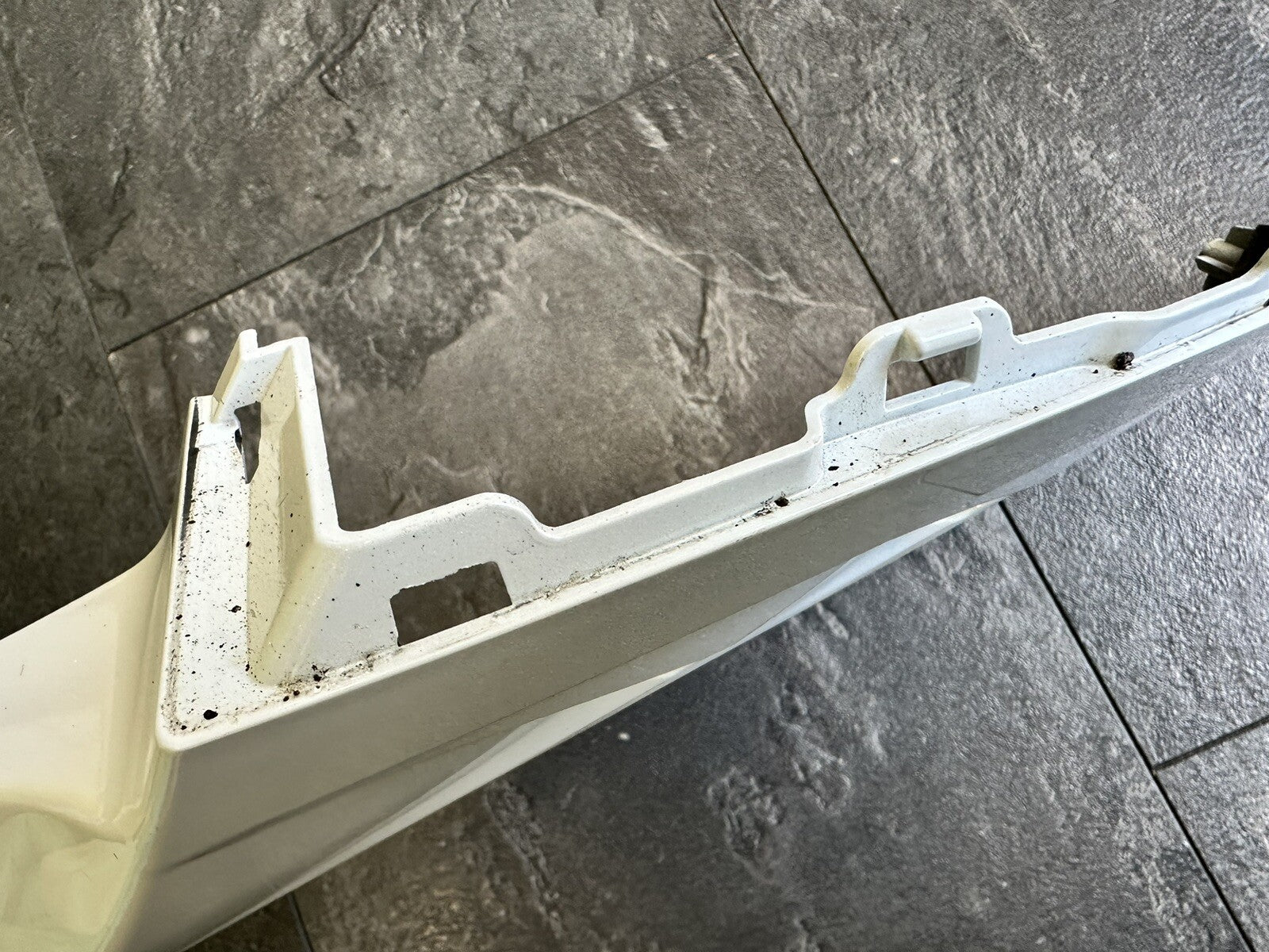 Suzuki GSXR 1000 2009 Right Belly Pan Lower Fairing Cowl 2009-2016 9715 Miles