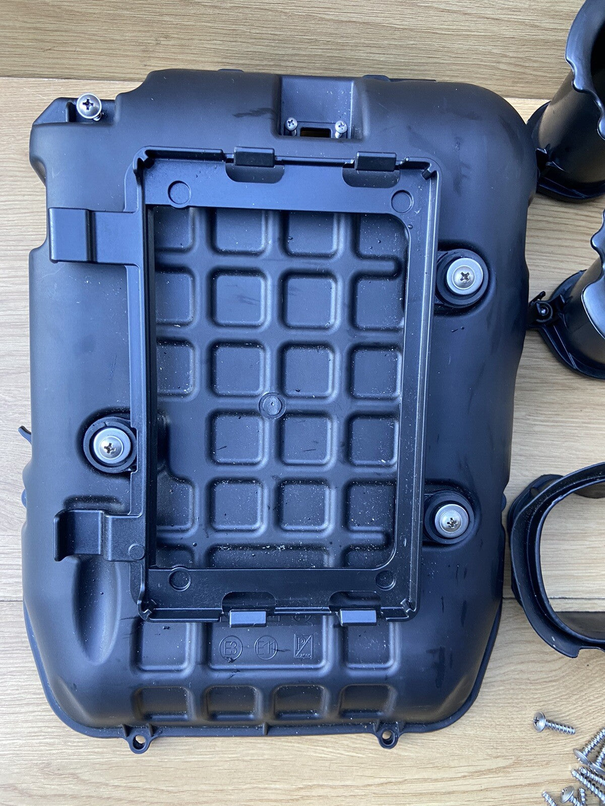 APRILIA TUONO V4 1100 FACTORY Top Part Of AIR BOX Trumpets 2019 OEM SPARES