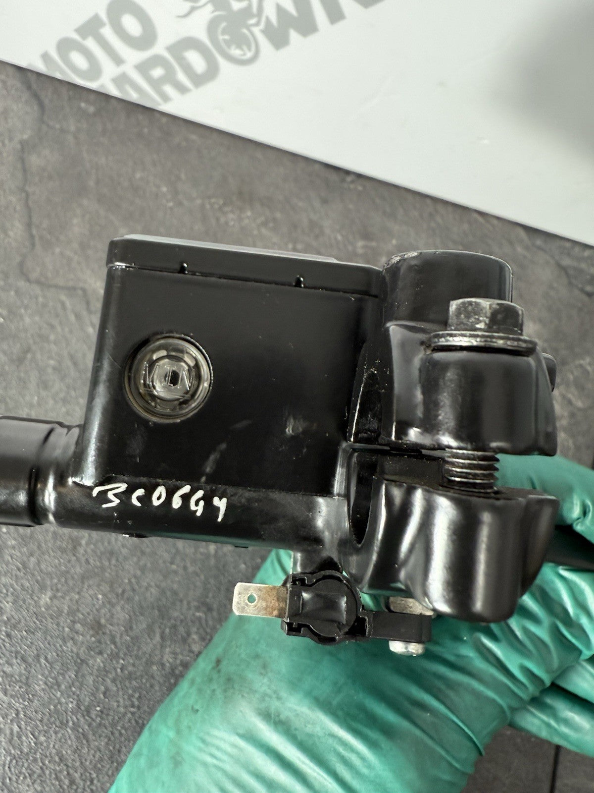 b8653385-9b16-4947-bbfb-6208757c15a9