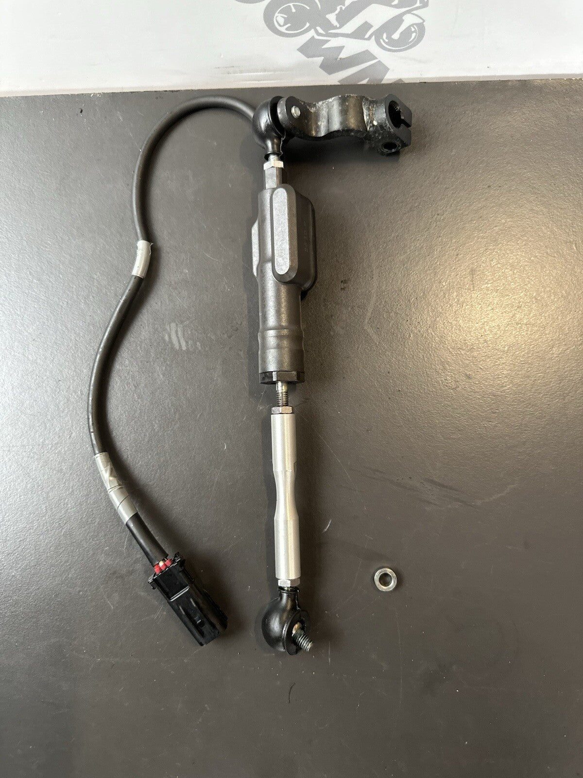 YAMAHA MT-09 SP Gear Shifter - B7N824800000 Yamaha MT09 SP Quickshifter OEM 2022