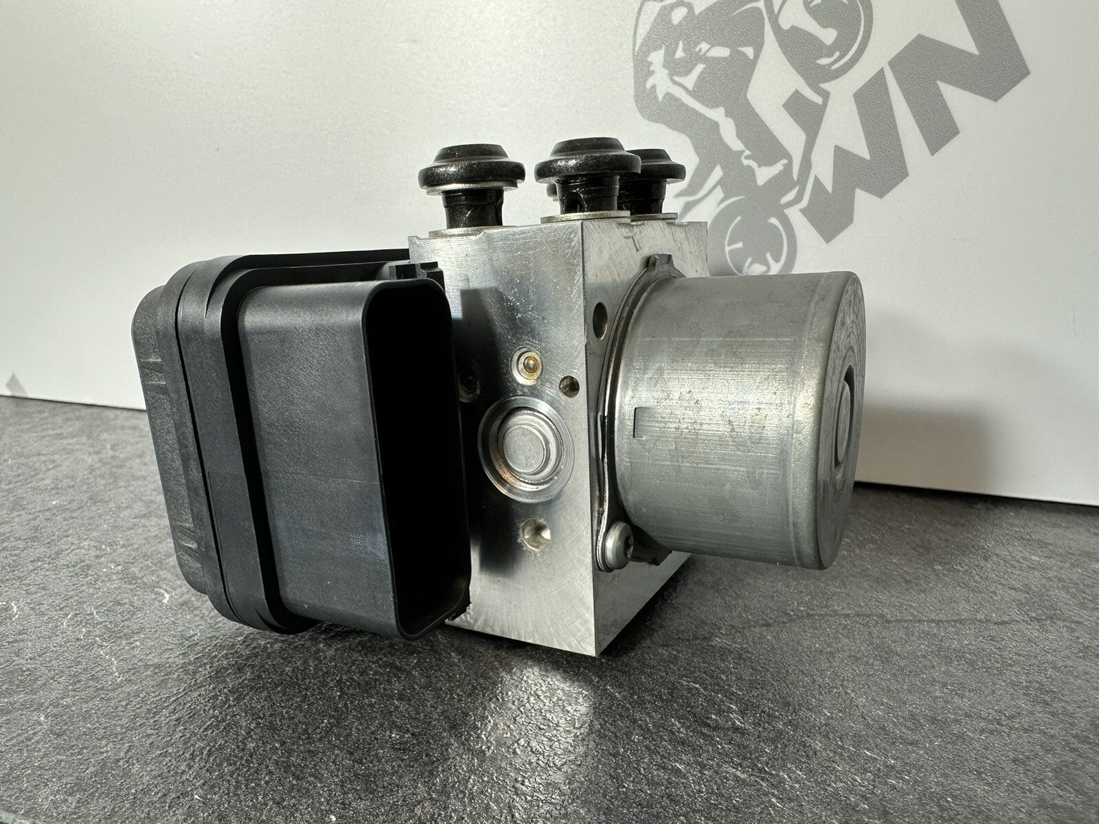 Yamaha R7 690 2024 ABS Pump Brake Actuator ADVICS 1784 Miles 2022 2023 OEM