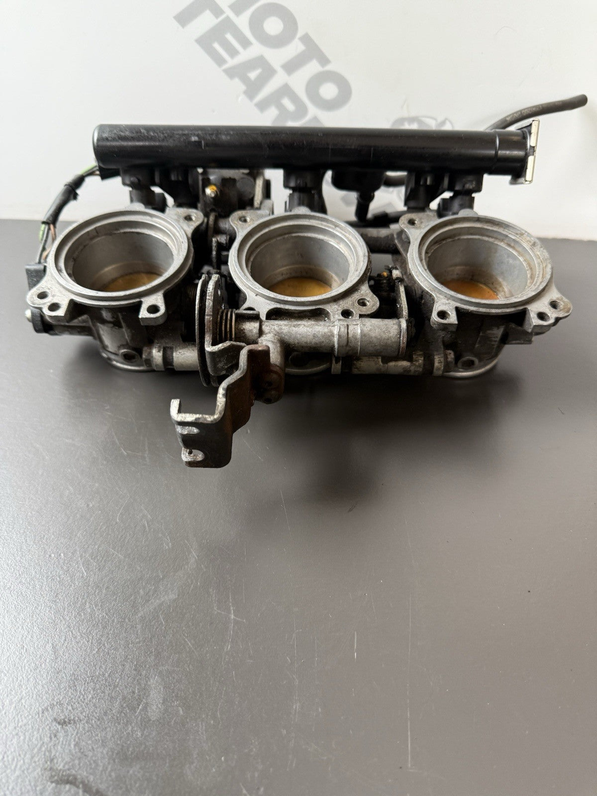 Triumph Street Triple 675R throttle bodies & fuel injectors 2013 - 2017 OEM