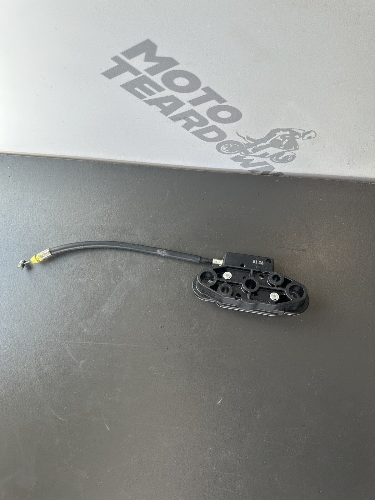 Suzuki GSXR 1000 2009-2016 Seat Lock Latch Release Cable SEAT LATCH CABLE OEM