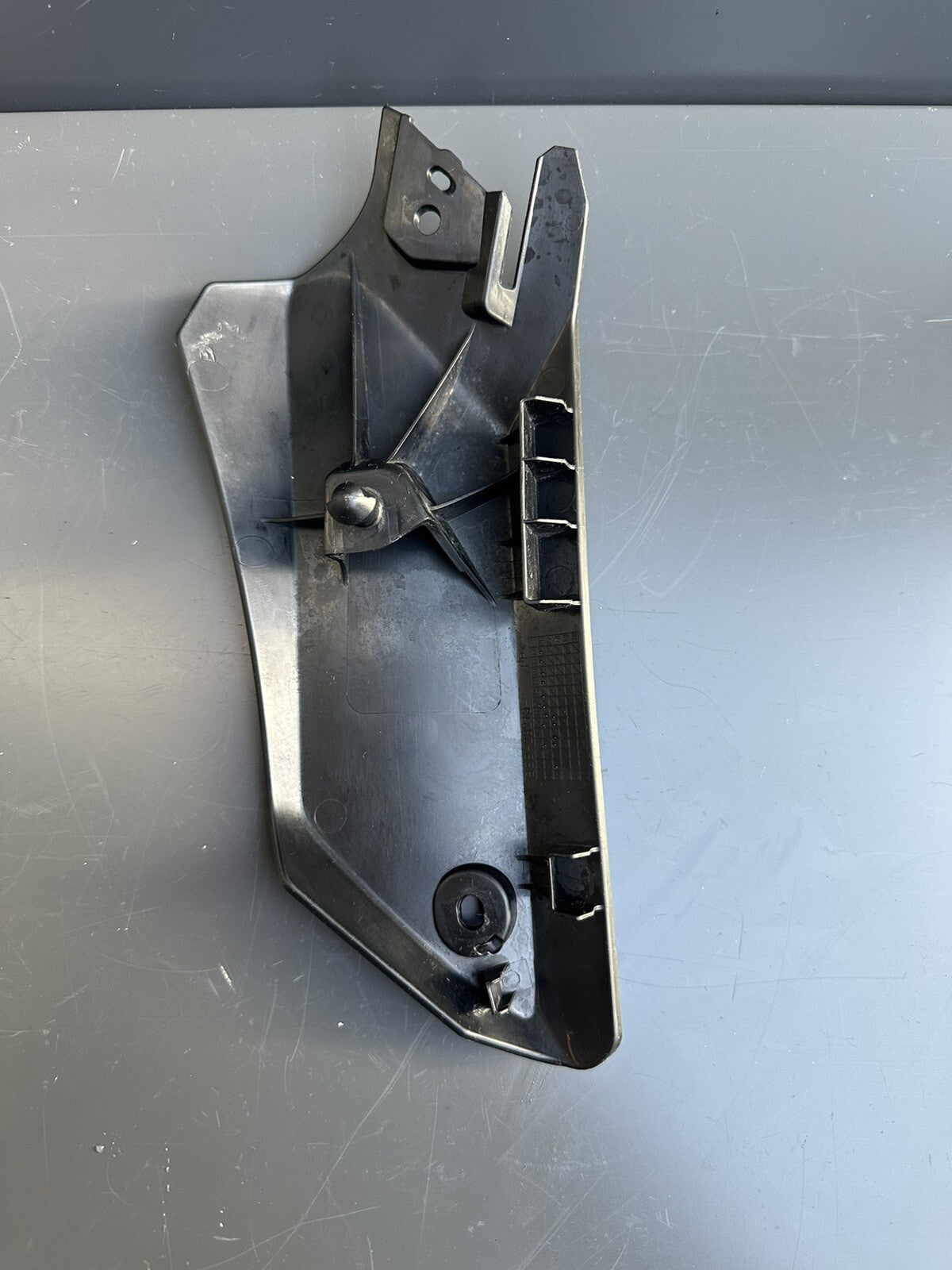 Yamaha Yzf R7 Yzf690 2022-2023 Front Left Side Under Seat Infill Fairing OEM